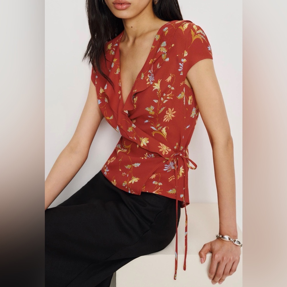 Reformation Floral Clemence Wrap Blouse in floral - Picture 5 of 8